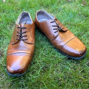 Florsheim Boy Cap Toe Leather Oxfords Big Boy Size 4 Memory Foam Lace Up Comfort
